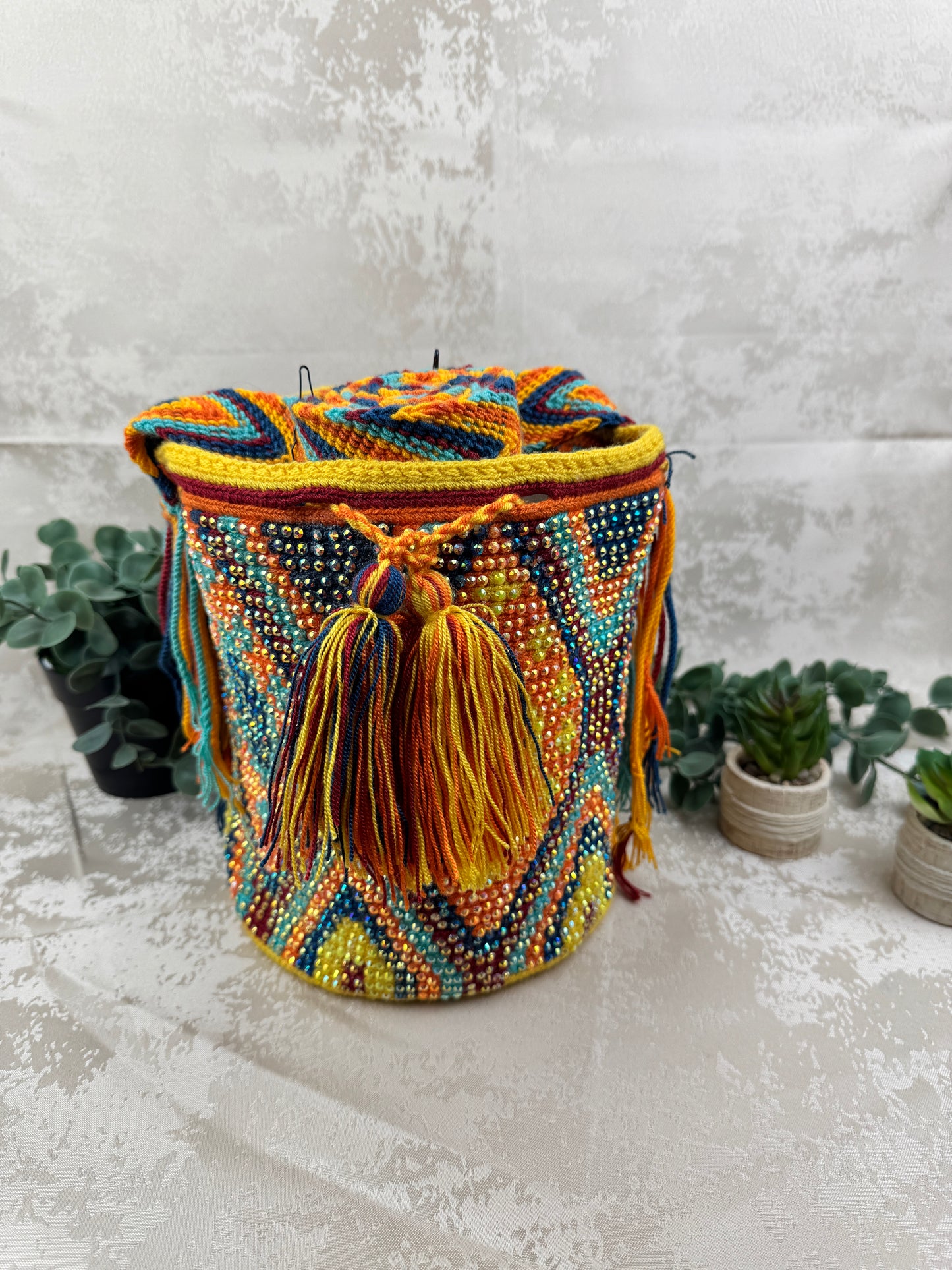 Mochila Wayuu Mediana con Piedras Brillantes