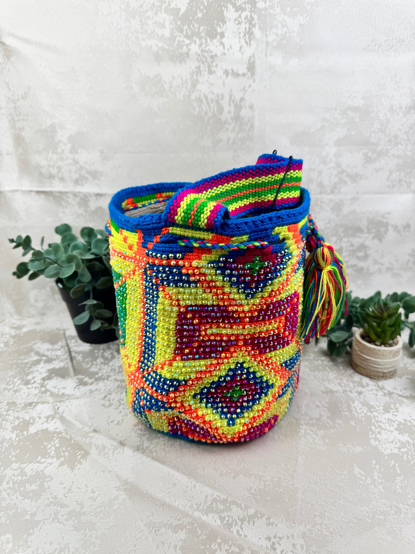 Mochila Wayuu Mediana con Piedras Brillantes