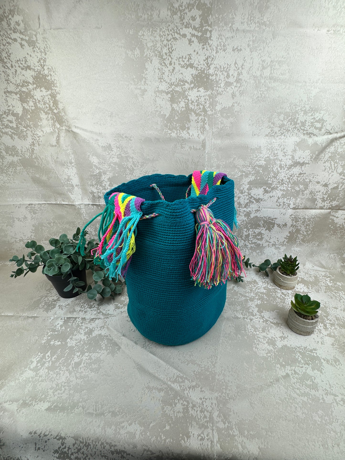 Detalle del patrón tradicional tejido en mochila Wayuu grande 3.