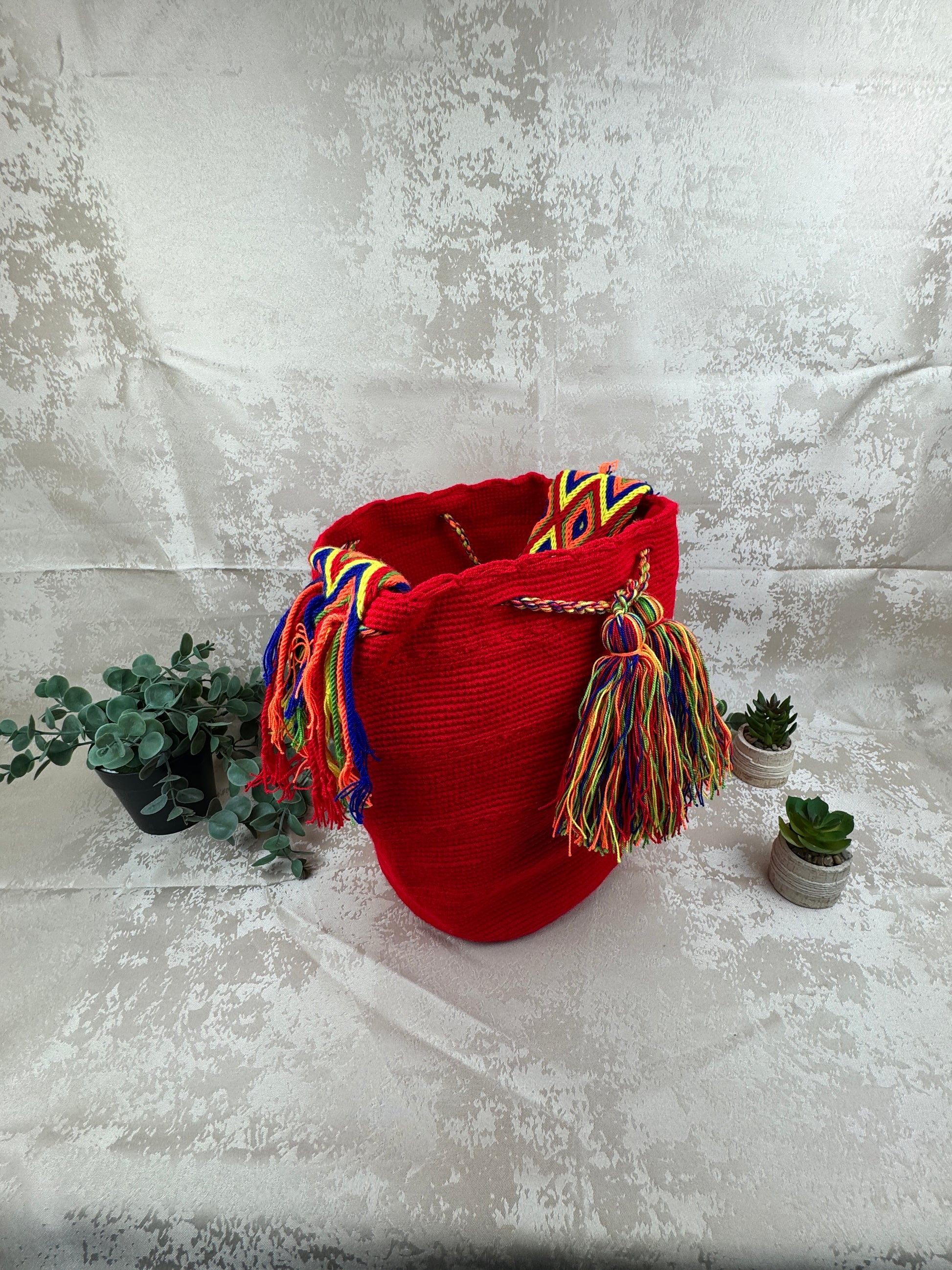 Detalle del patrón tradicional tejido en mochila Wayuu grande 6.