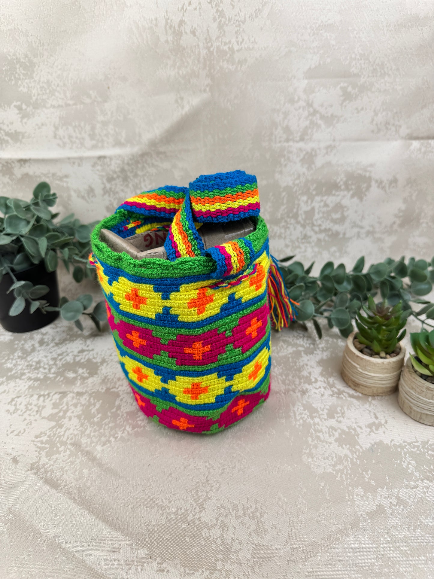 Detalle del patrón tradicional tejido en mochila Wayuu Susuchon 16.