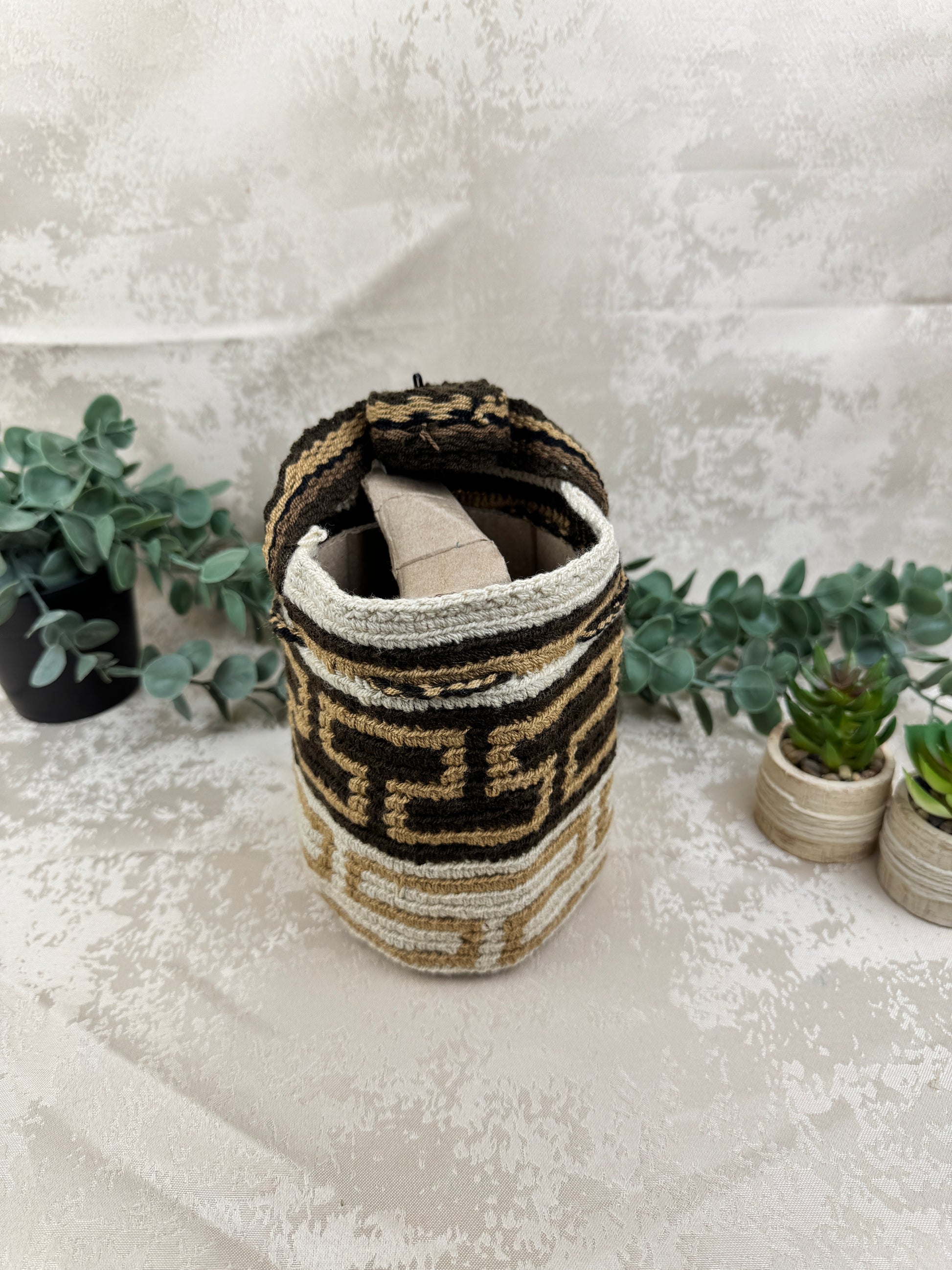 Detalle del patrón tradicional tejido en mochila Wayuu Susuchon 18.