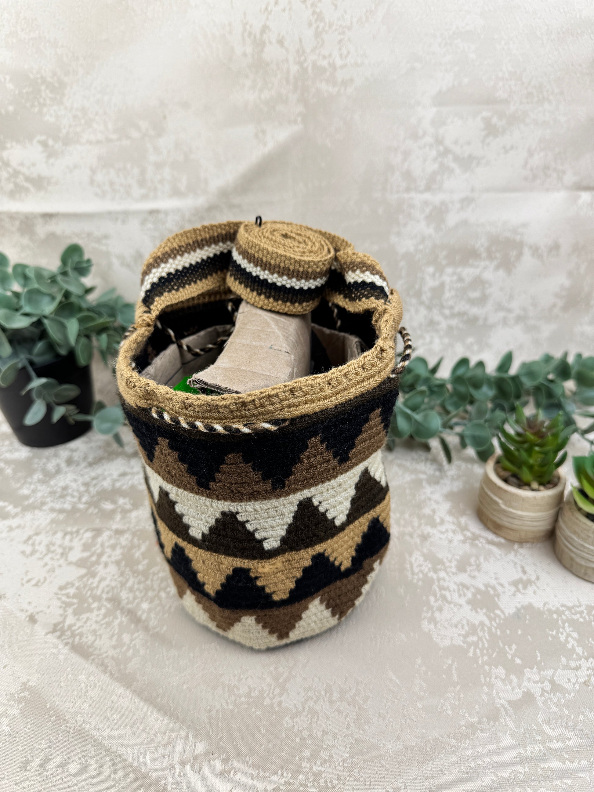 Detalle del patrón tradicional tejido en mochila Wayuu Susuchon 20.