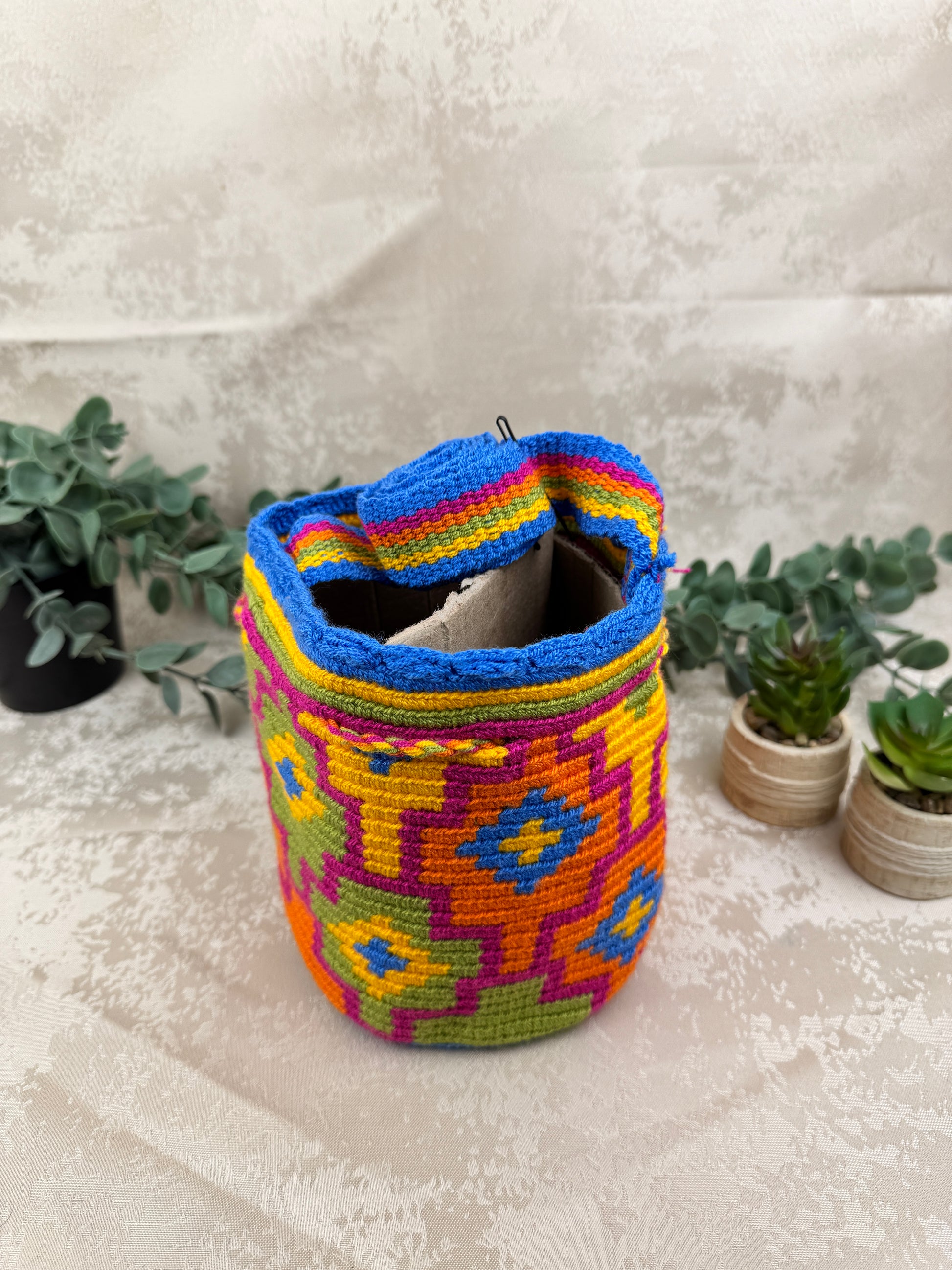 Detalle del patrón tradicional tejido en mochila Wayuu Susuchon 3.