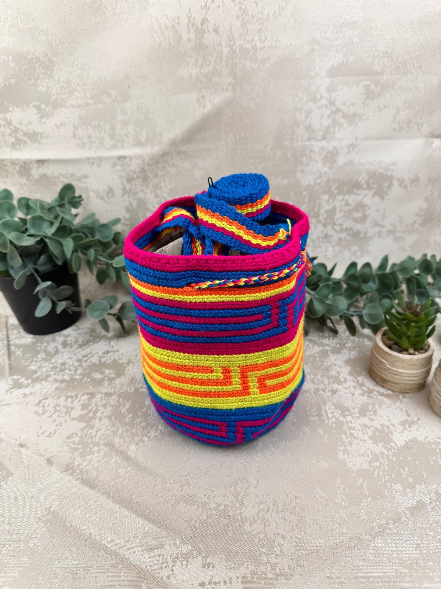 Detalle del patrón tradicional tejido en mochila Wayuu Susuchon 9.