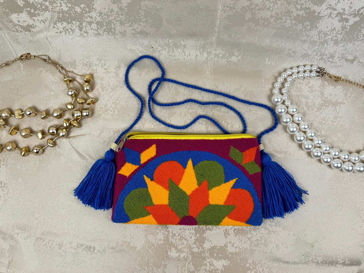 Wayuu Womu 4 tejido a mano por artesanas Wayuu en La Guajira Colombia.